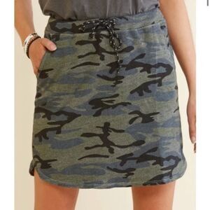 Sundry for Evereve Knit Skirt Black Camo